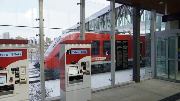 Ottawa gets $180M in federal transit money Ottawa gets $180M in federal transit money