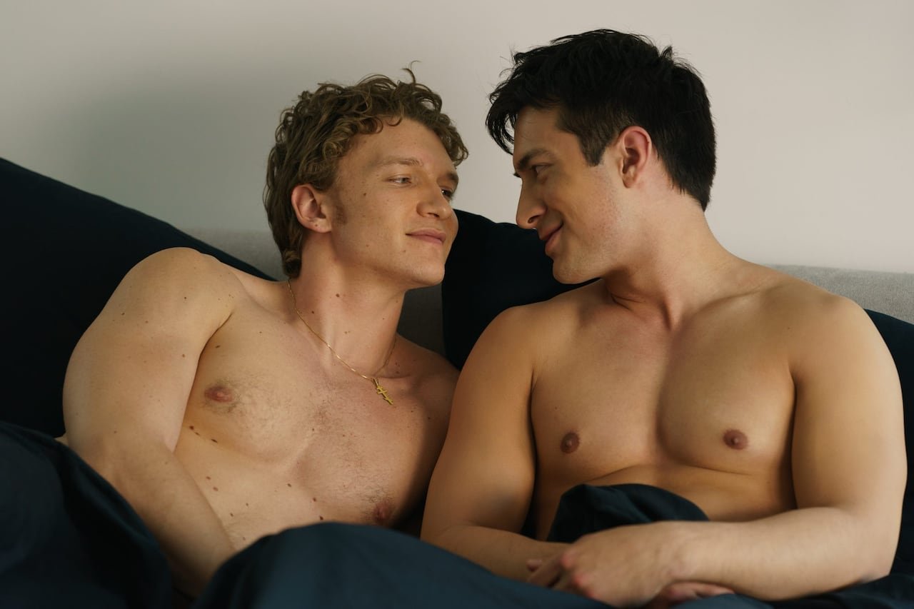 Actors Connor Storrie and Hudson Williams take the lead in Heated Rivalry, a Canadian series. Russian viewers expressed admiration for Storrie's authentic Russian accent portrayal.